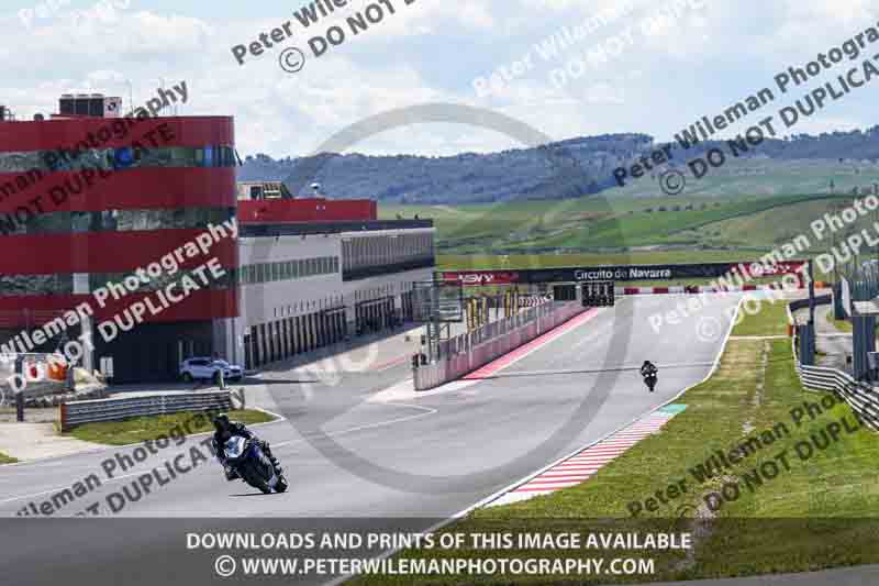 cadwell no limits trackday;cadwell park;cadwell park photographs;cadwell trackday photographs;enduro digital images;event digital images;eventdigitalimages;navarra;no limits trackdays;peter wileman photography;racing digital images;trackday digital images;trackday photos